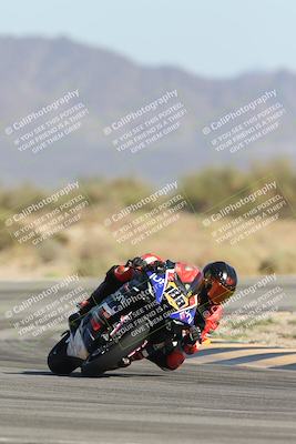 media/Oct-04-2025-CVMA (Sat) [[408bcdd6e4]]/Race 13-Amateur Supersport Open/